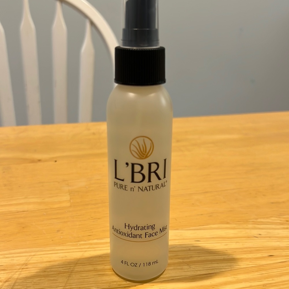 L’Bri Hydrating Antioxidant Face Mist